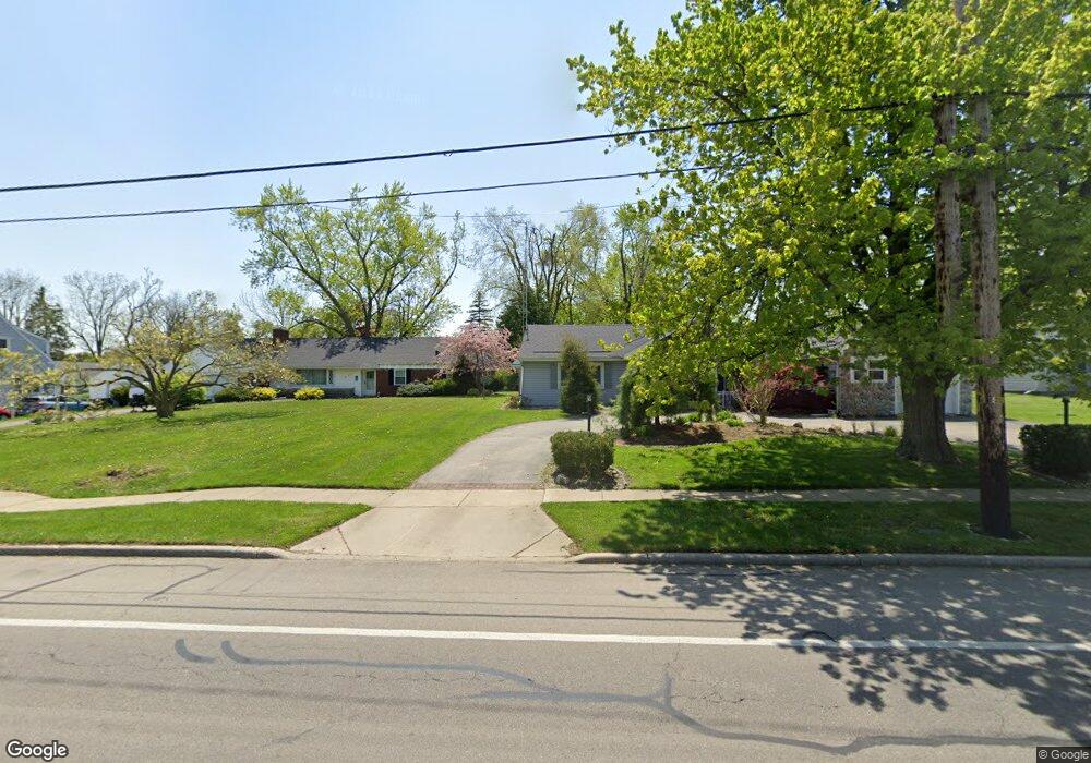 1047 W Maple Ave, Adrian, MI 49221 - photo 1