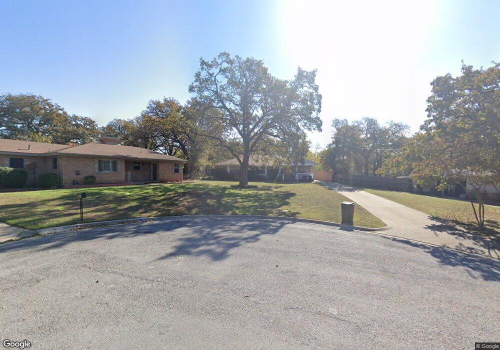 18 Shadowbrook Ln, Hurst, TX 76053 - photo 1