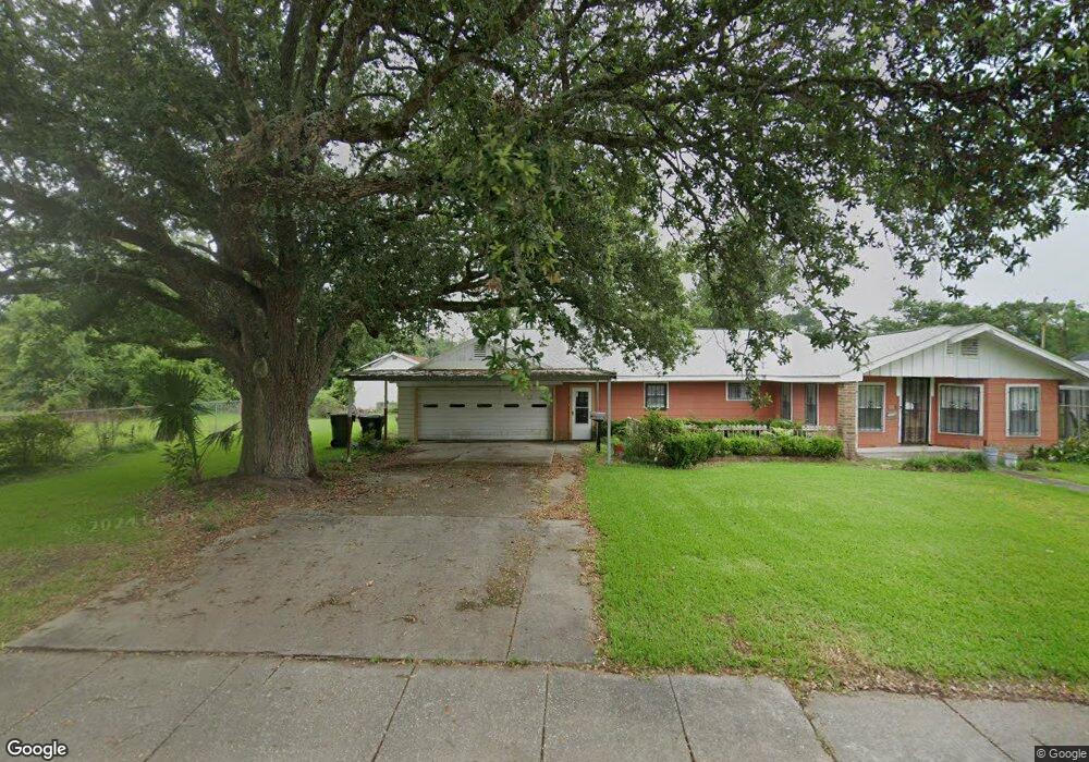 2410 Elaine St, Lake Charles, LA 70601 - photo 1