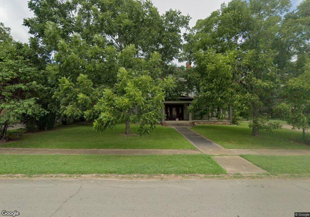 1101 E Kirk St, Hugo, OK 74743 - photo 1