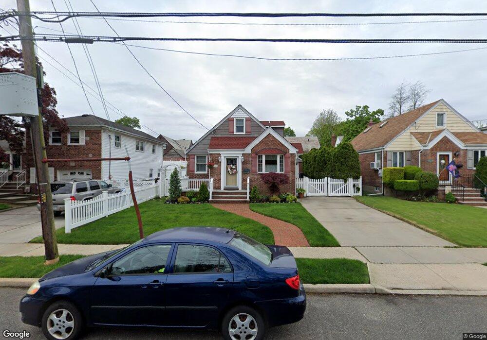 289 Kensington Rd S, Garden City, NY 11530 - photo 1