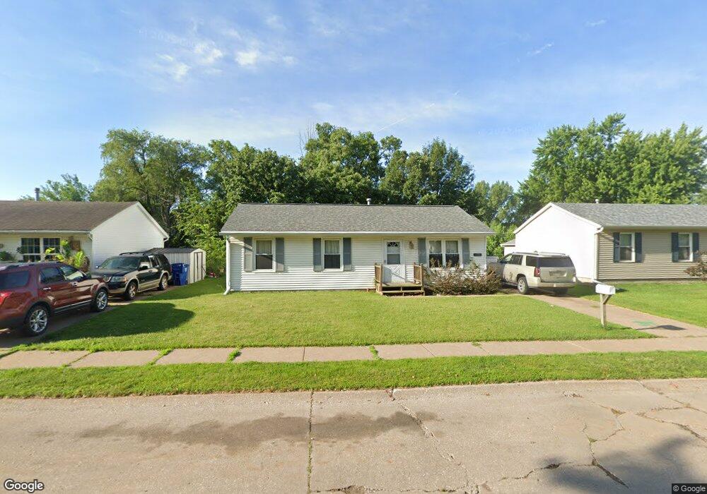 1721 W 58th St, Davenport, IA 52806 - photo 1