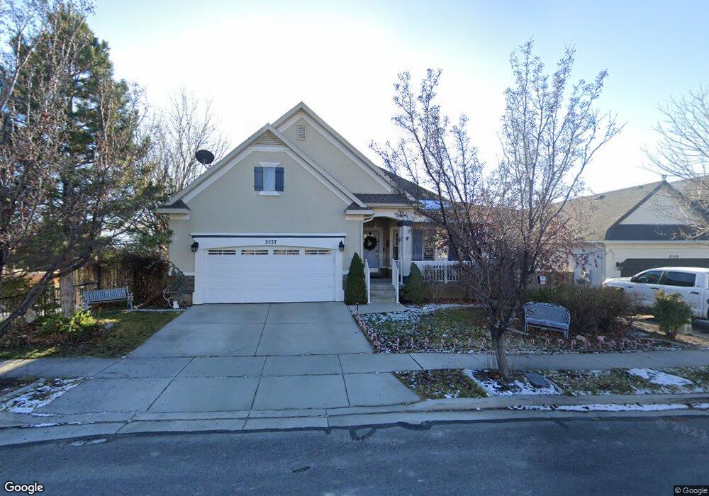2537 W Pebble Creek Ln, Lehi, UT 84043 - photo 1