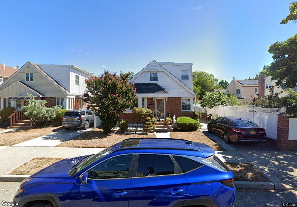 7935 257th St, Glen Oaks, NY 11004 - photo 1