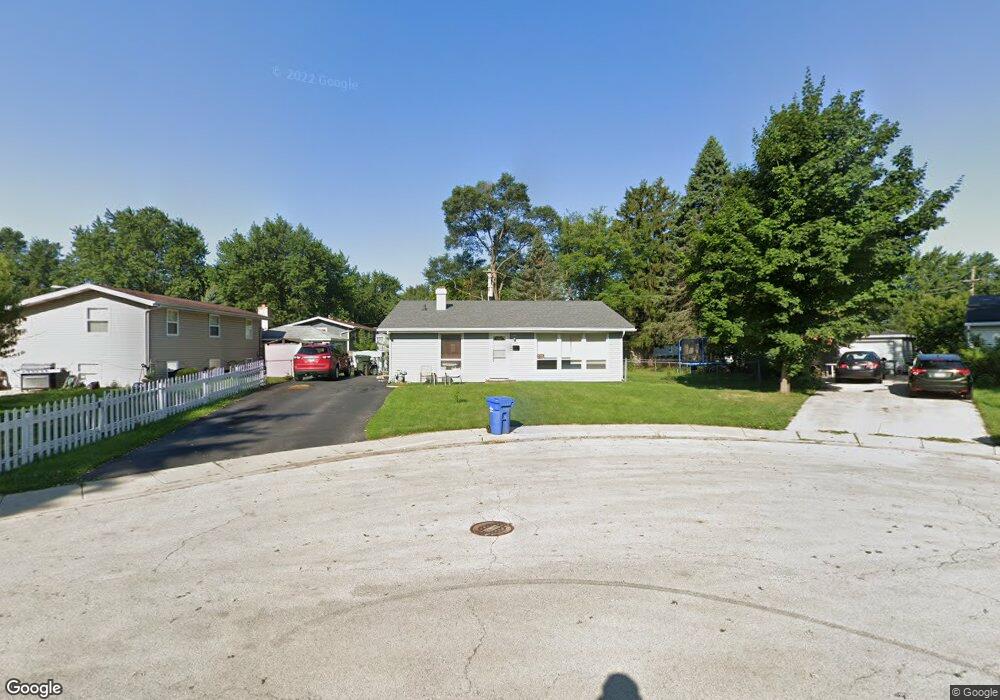 116 Siesta Ct, Carpentersville, IL 60110 - photo 1