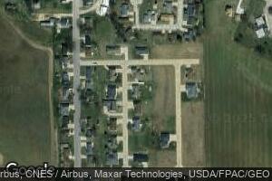648 Pin Oak Dr, Holy Cross, IA 52053