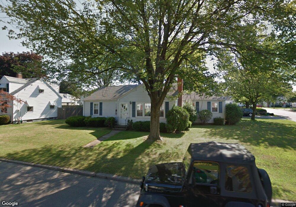 105 Maplecrest Dr, Pawtucket, RI 02861 - photo 1