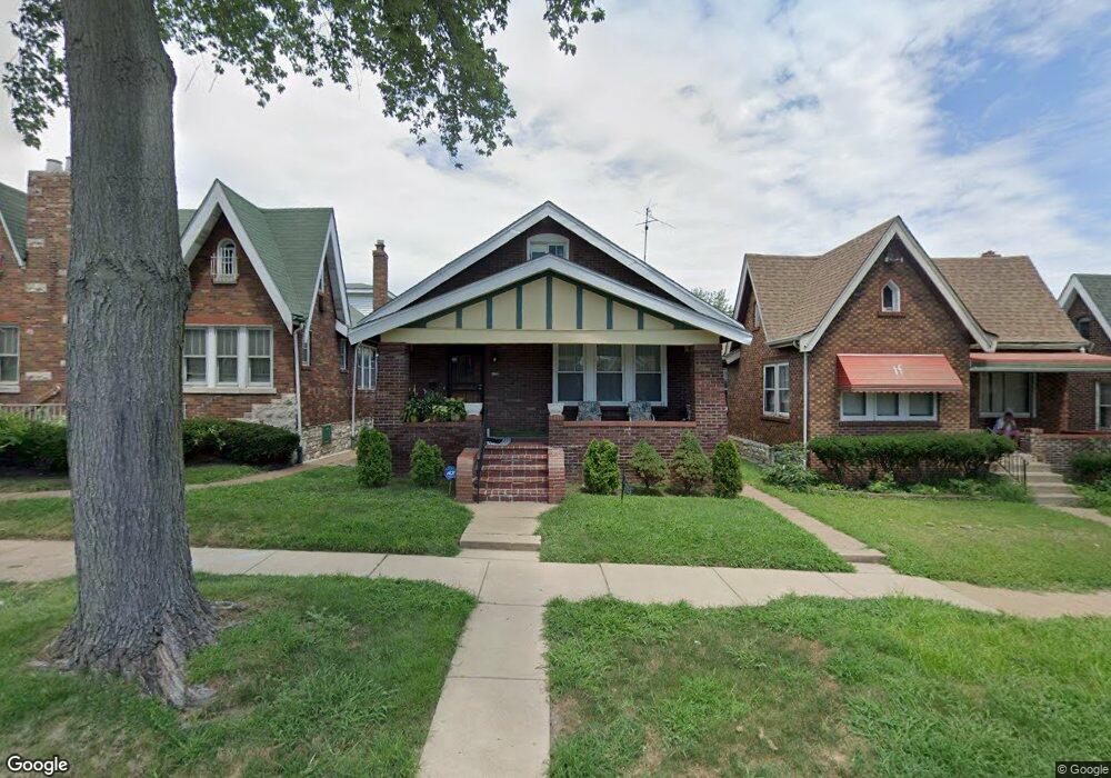 4723 Penrose St, Saint Louis, MO 63115 - photo 1