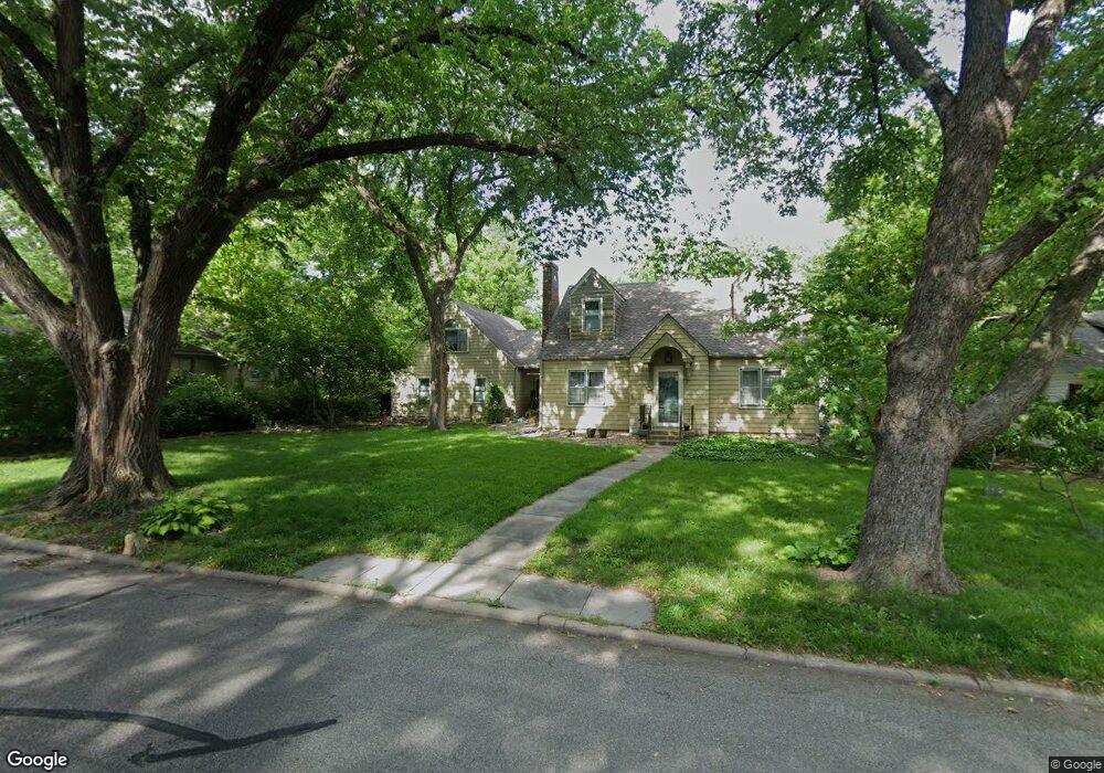 1617 SW Randolph Ave, Topeka, KS 66604 - photo 1