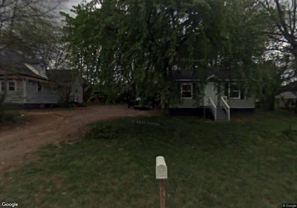 1102 Wilson W Lee Blvd, Statesville, NC 28677 - photo 1