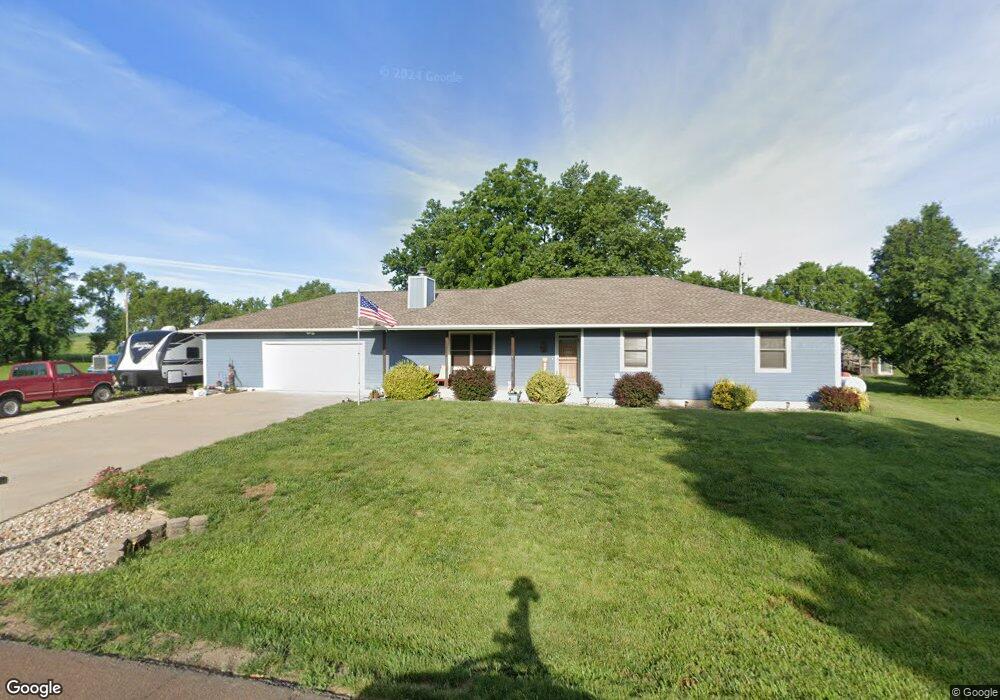705 Pierce St, Maple Hill, KS 66507 - photo 1