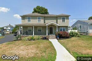 17 Vernon St, Sewaren, NJ 07077