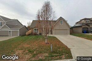 911 Drum Dr, Lawrence, KS 66049