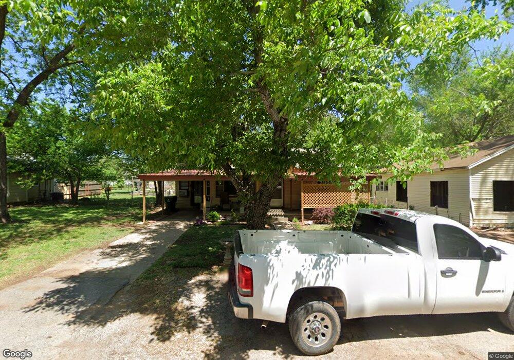 513 W Hickory Ave, Duncan, OK 73533 - photo 1