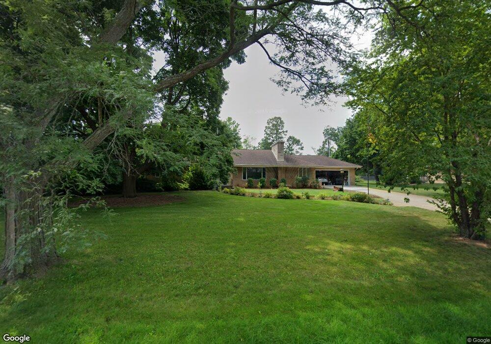 1333 W Heather Ln, Milwaukee, WI 53217 - photo 1