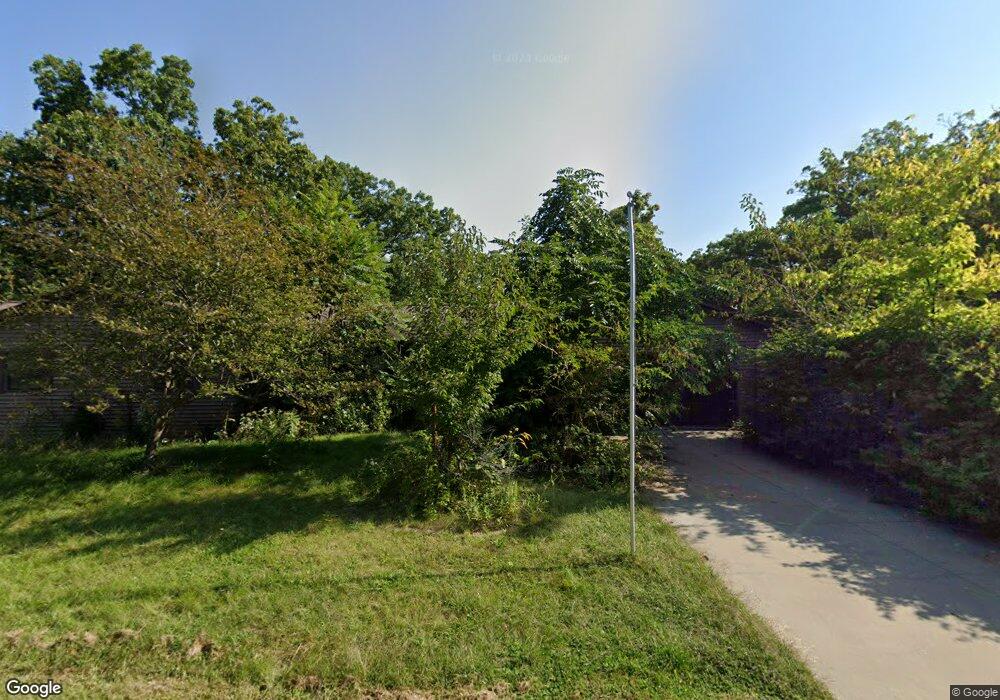 1173 Oakview Dr, Columbus Junction, IA 52738 - photo 1