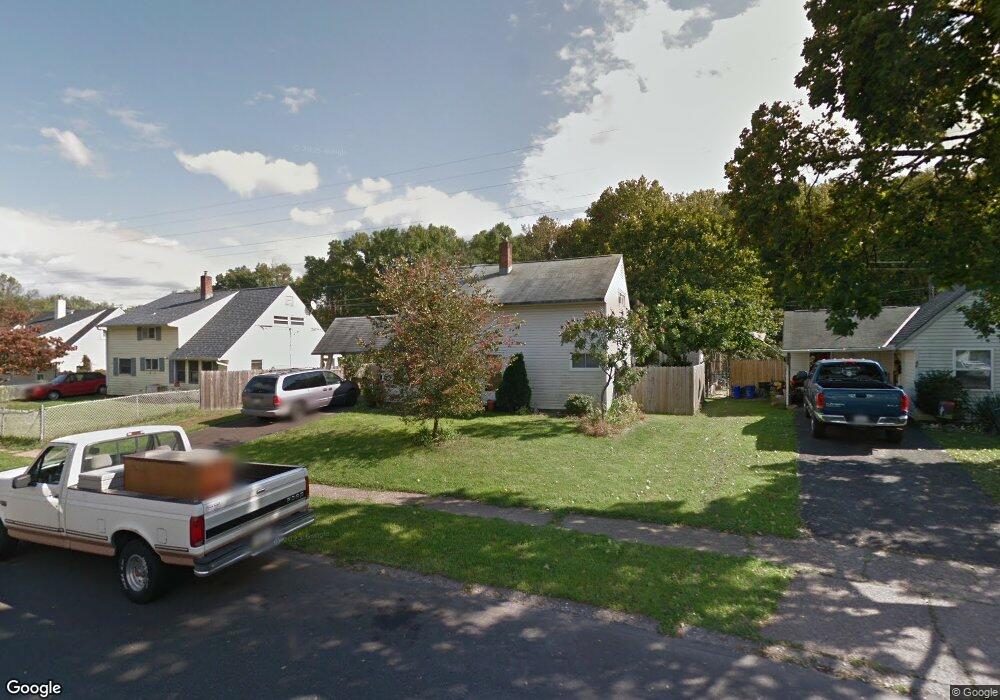 52 Ruby Ln, Levittown, PA 19055 - photo 1