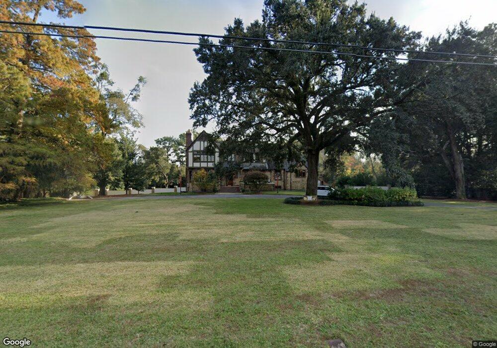 2555 S Delwood Dr, Mobile, AL 36606 - photo 1