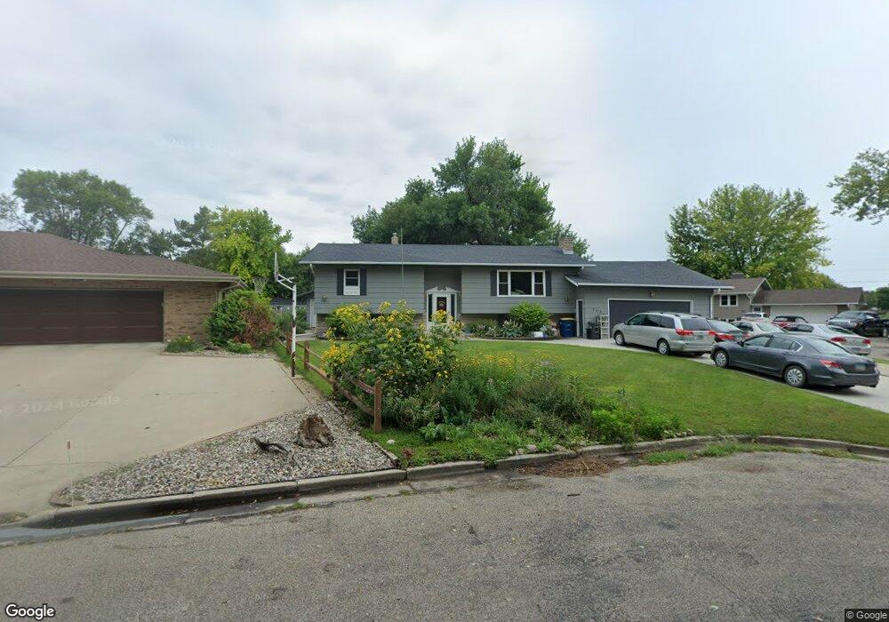 702 17th St SE, Jamestown, ND 58401 - photo 1