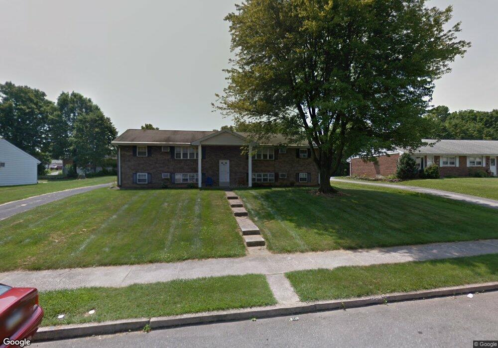 956 E Oak St, Palmyra, PA 17078 - photo 1