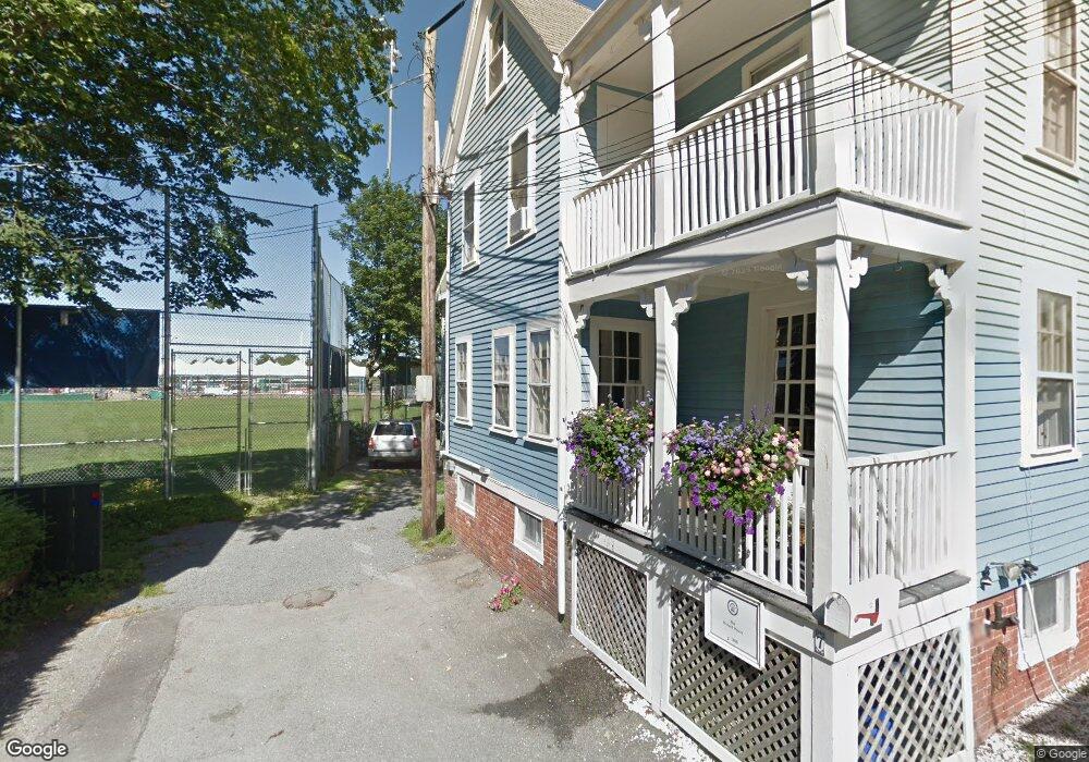 7 Cozzens Ct unit B, Newport, RI 02840 - photo 1