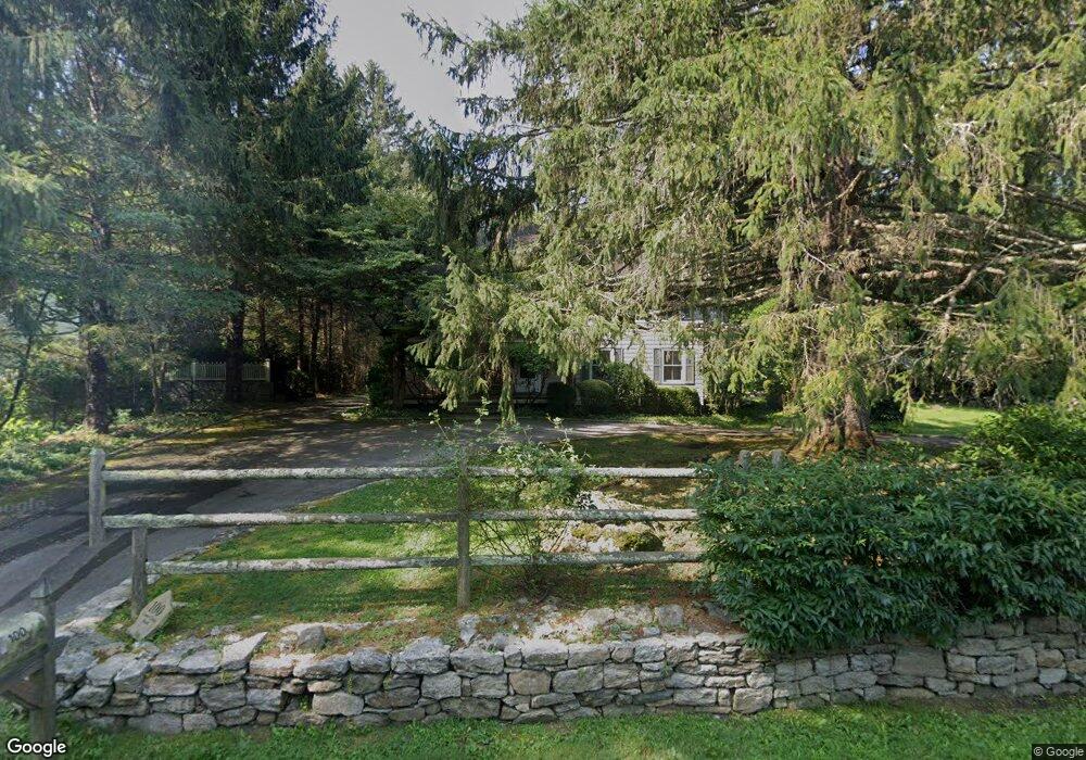 100 Lower Cross Rd, Greenwich, CT 06831 - photo 1