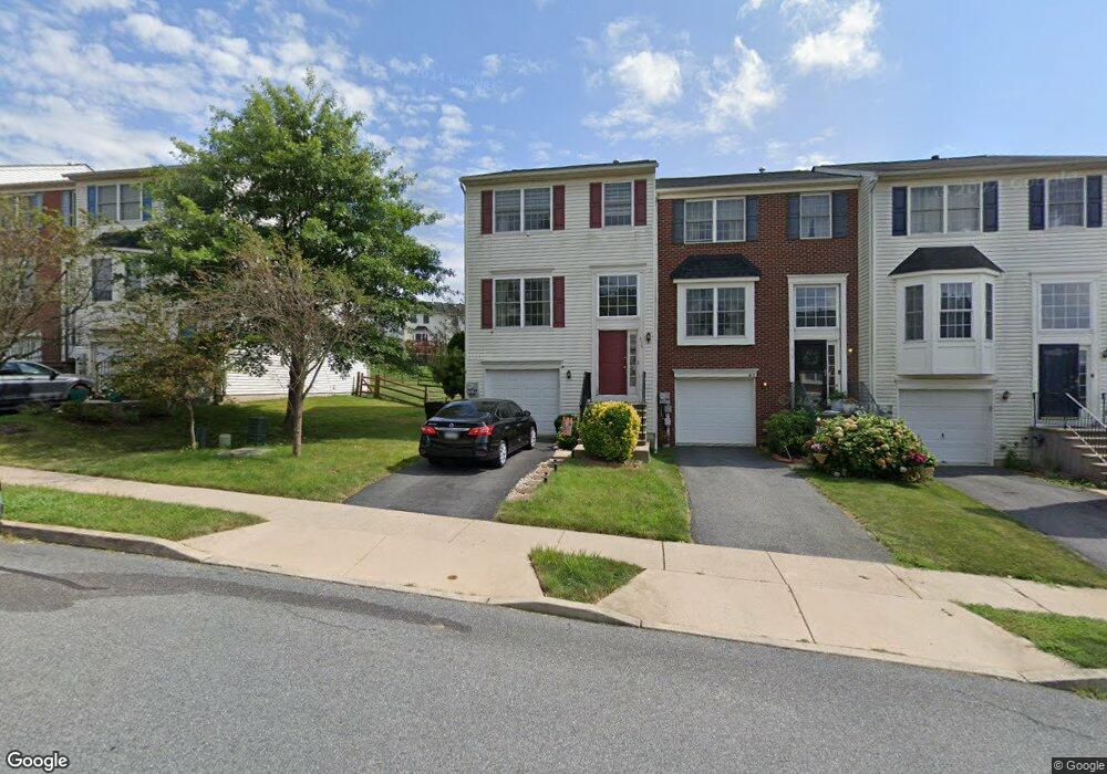 410 S Oak St, Freemansburg, PA 18017 - photo 1