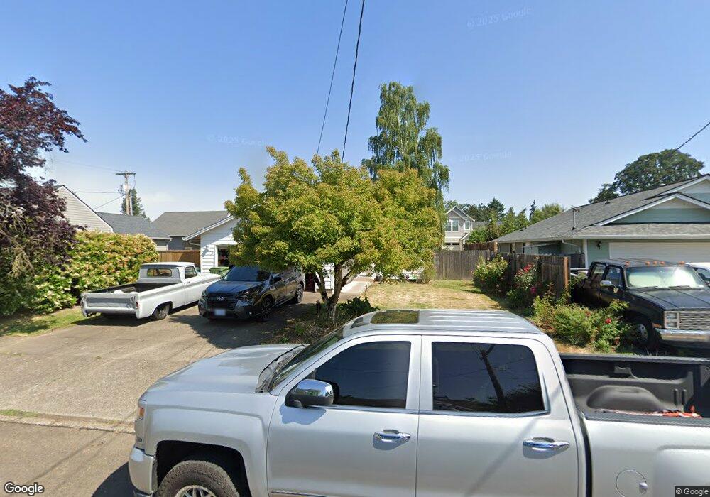 1405 E 7th St, Newberg, OR 97132 - photo 1