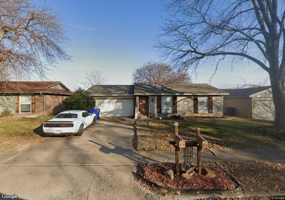 1733 S Pecan Ct, Broken Arrow, OK 74012 - photo 1