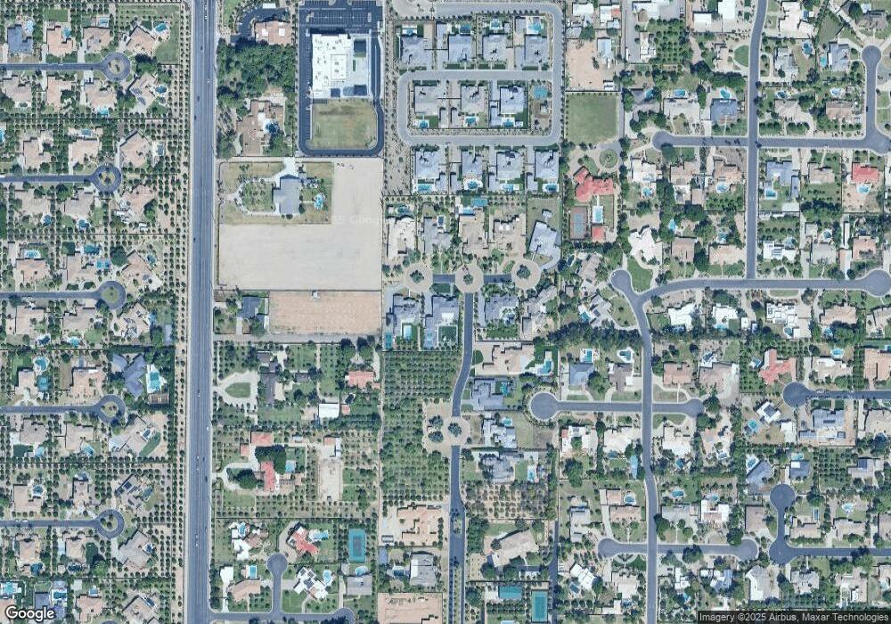 3721 E Juniper Cir unit 11, Mesa, AZ 85205 - photo 1