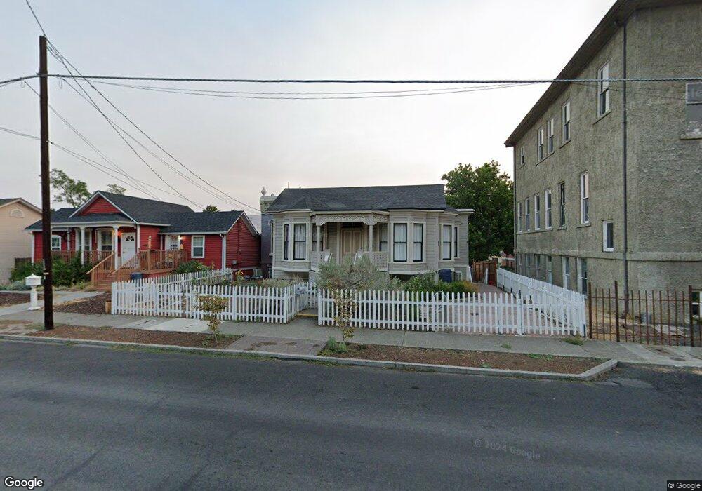 313 W 4th St, the Dalles, OR 97058 - photo 1