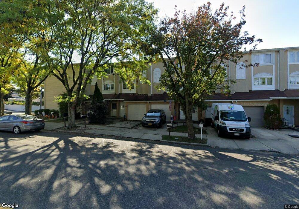 408 Winant Ave, Staten Island, NY 10309 - photo 1