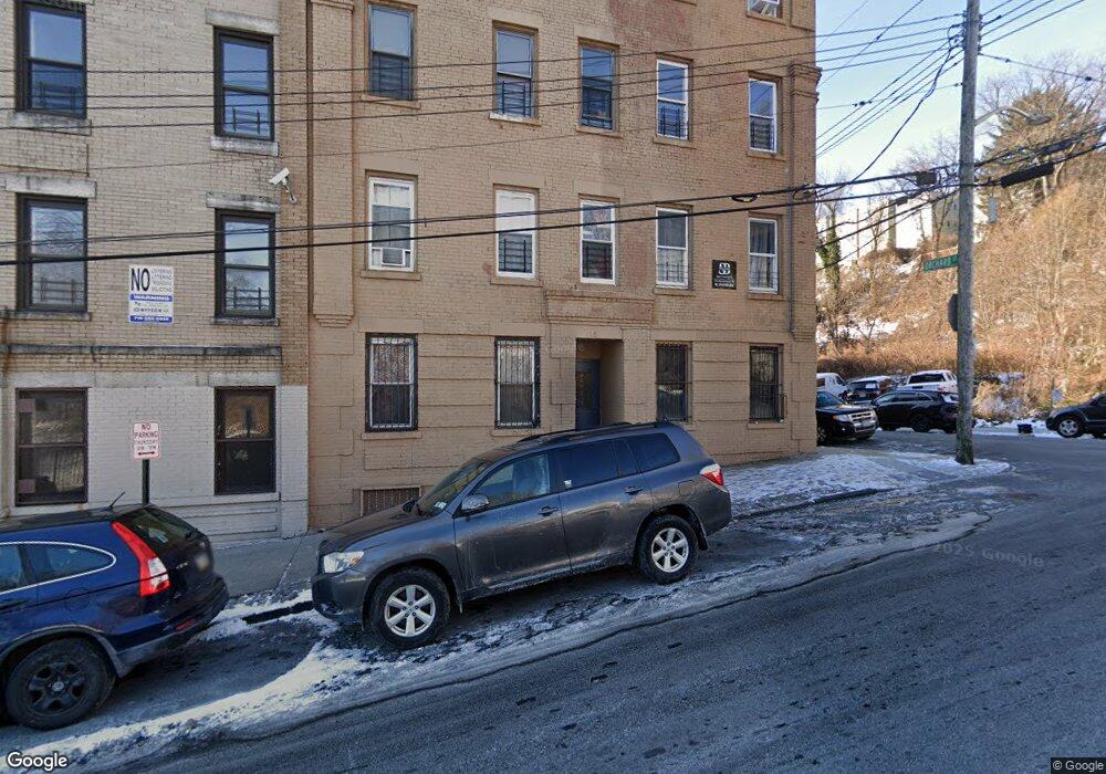 28 Orchard Place unit 3 E, Yonkers, NY 10703 - photo 1