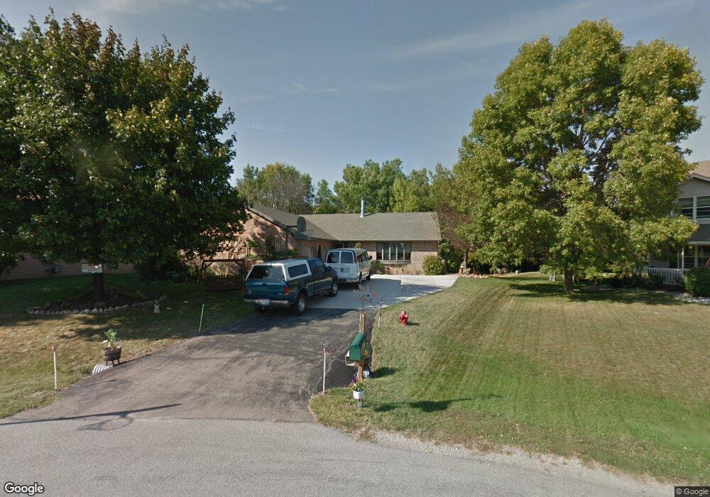 W2766 Oakridge Ct, Appleton, WI 54915 - photo 1