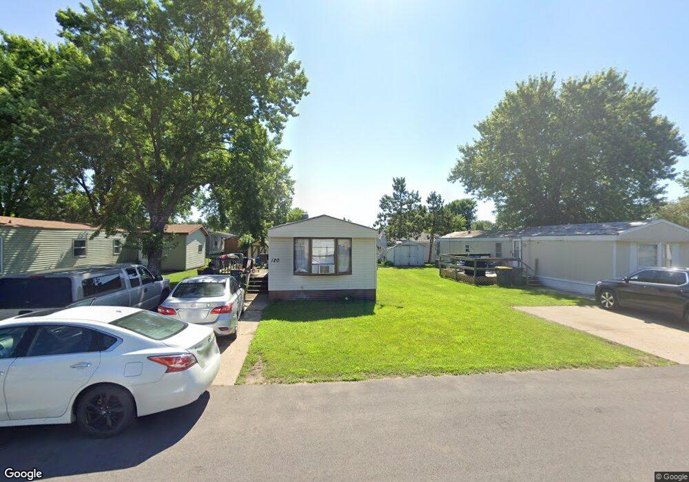 120 Queens Ct, Holmen, WI 54636 - photo 1