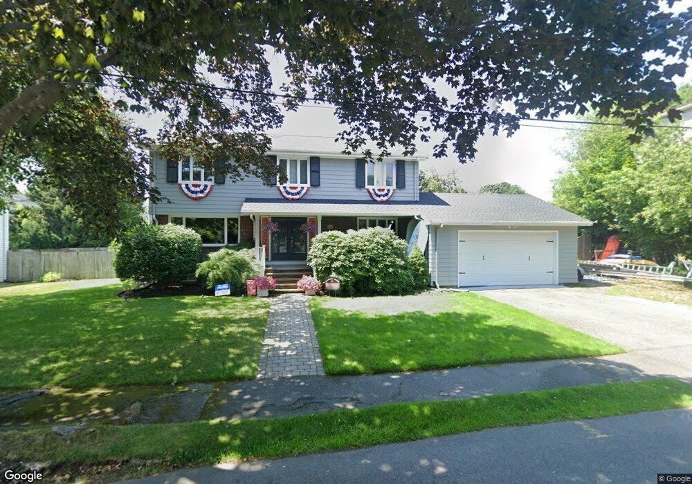 17 Sheldon Rd, Marblehead, MA 01945 - photo 1