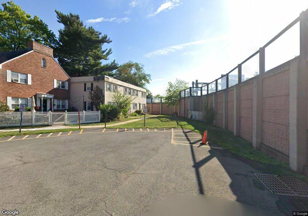 2 Paulus Blvd, New Brunswick, NJ 08901 - photo 1