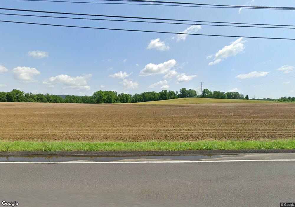 4307 Chestnut Hill Rd, Center Valley, PA 18034 - photo 1