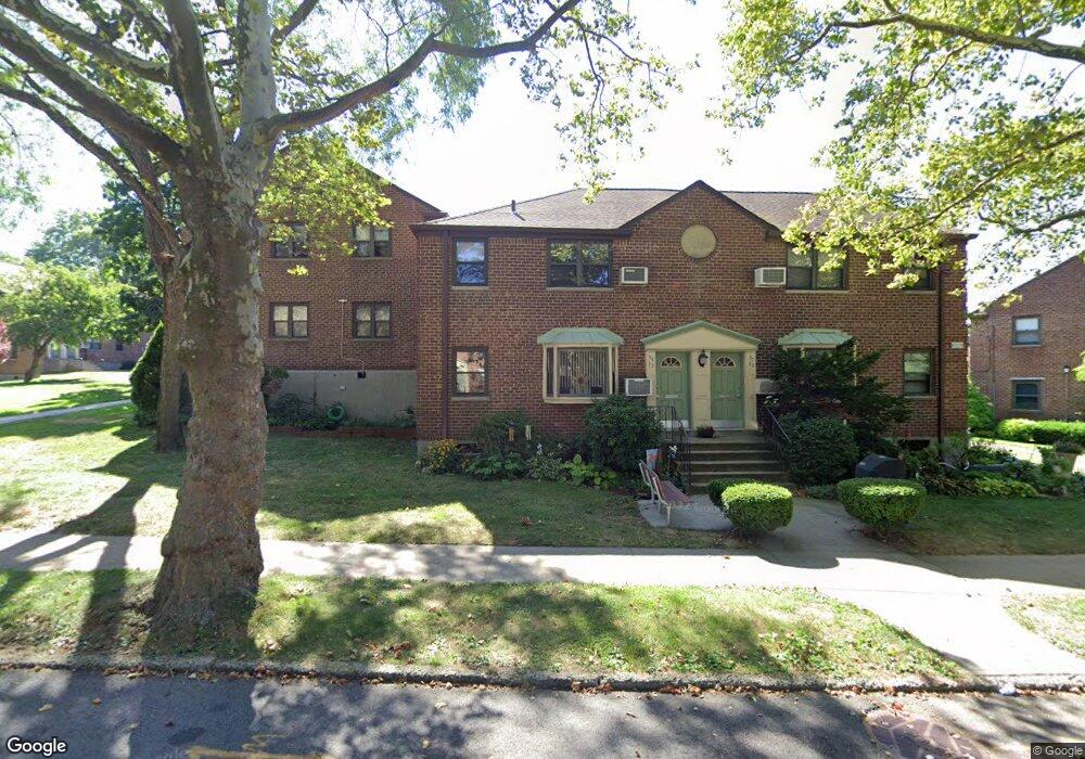 57-32 246th Crescent unit Upper, Little Neck, NY 11362 - photo 1