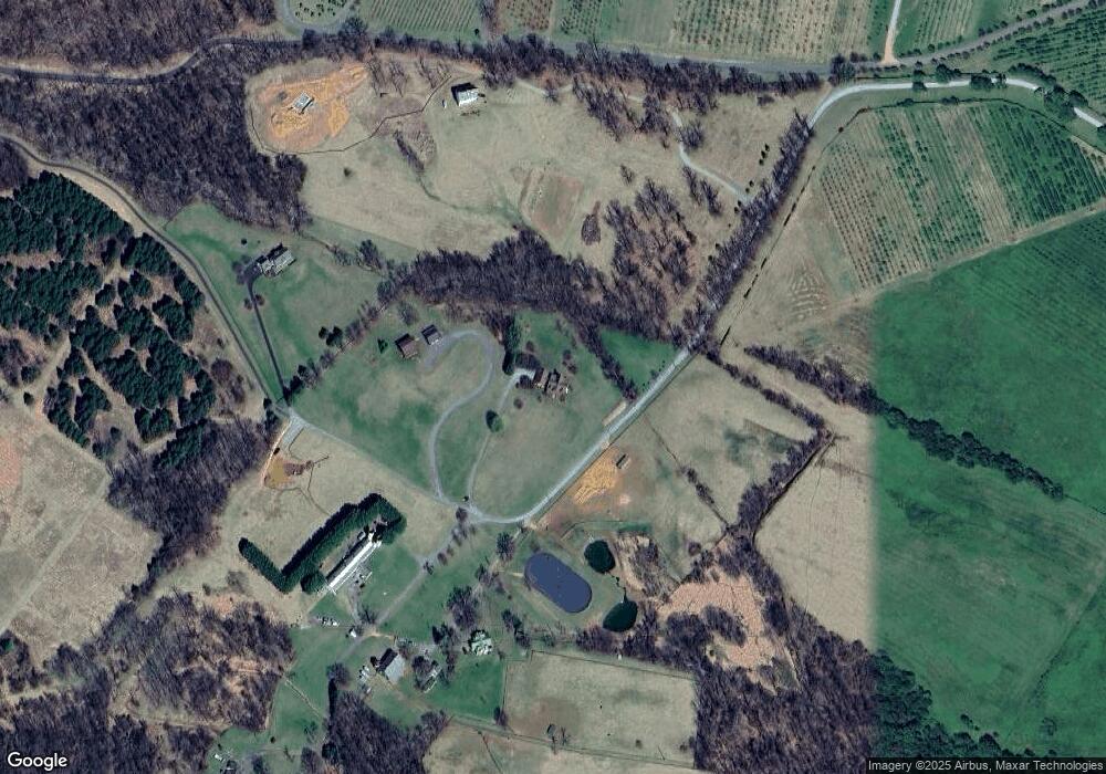 33922 Buck Mountain Ln, Bluemont, VA 20135 - photo 1