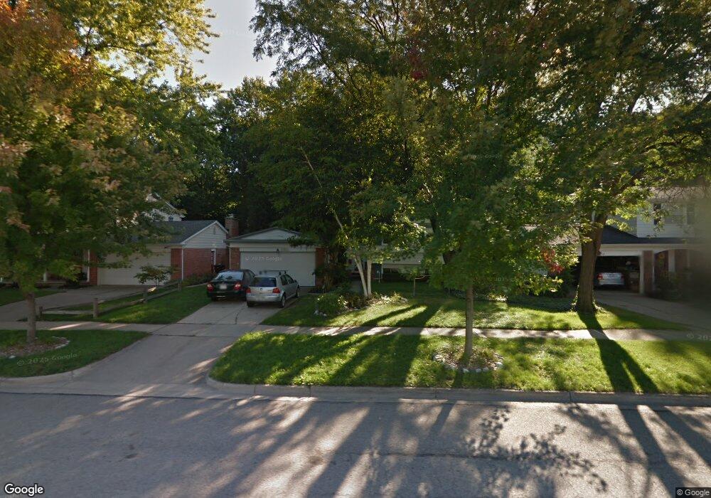 2562 Georgetown Blvd, Ann Arbor, MI 48105 - photo 1