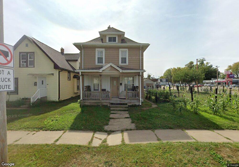 453 8th Ave SW, Cedar Rapids, IA 52404 - photo 1