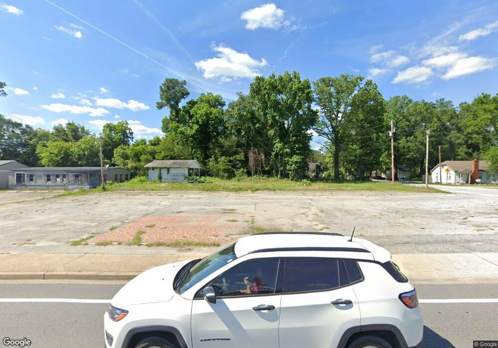 811 Jefferson Davis Hwy, Camden, SC 29020 - photo 1