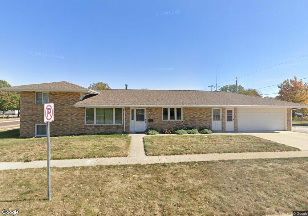 109 S 11th St, Adel, IA 50003 - photo 1