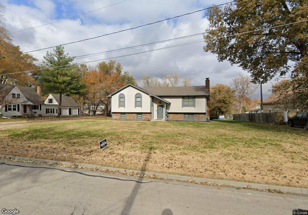 11206 W 49th Terrace, Shawnee, KS 66203 - photo 1