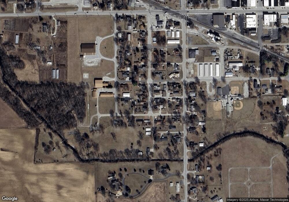 306 S Walnut St unit SW Side of Mentone, Mentone, IN 46539 - photo 1