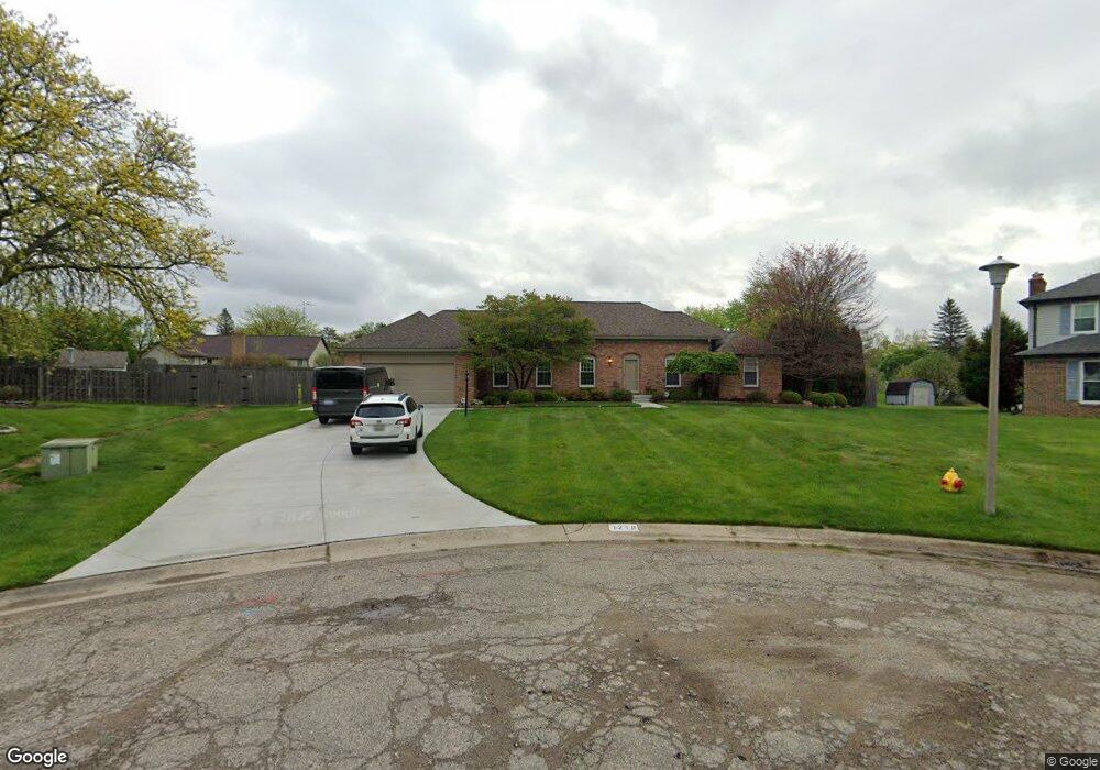 1218 Mill Creek Ct, Flint, MI 48532 - photo 1