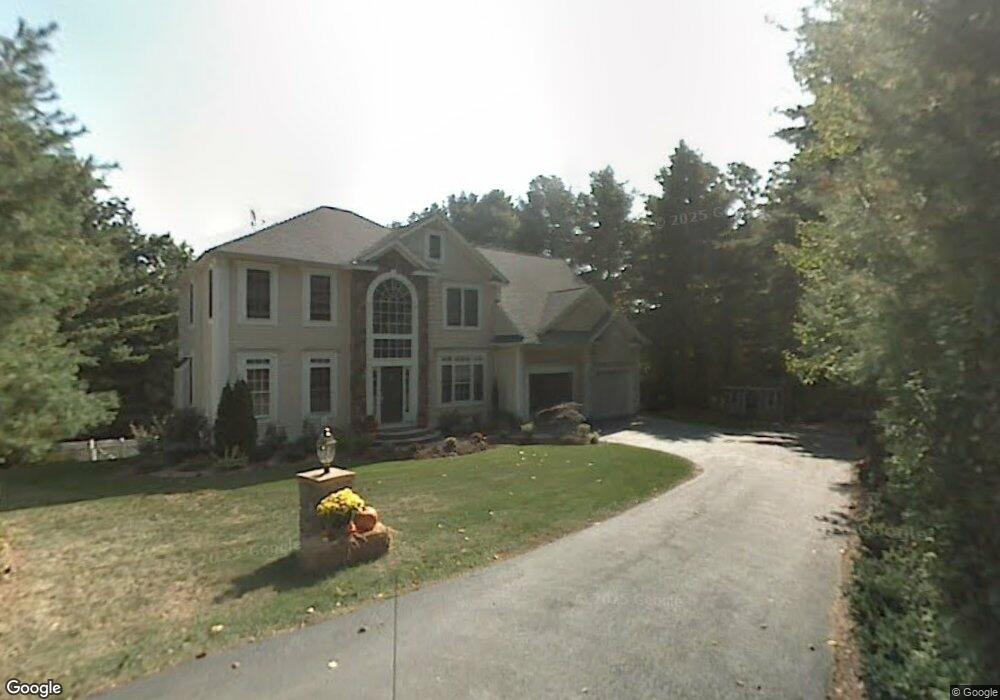 2 Ellawoods Dr, Farmington, CT 06032 - photo 1