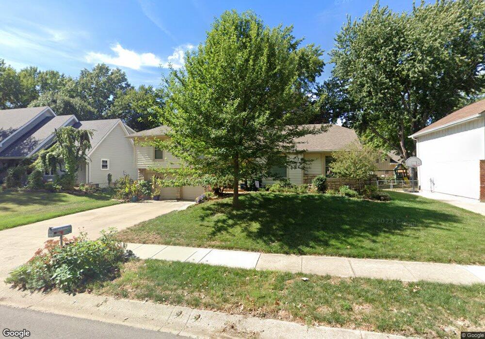 6218 Mullen Rd, Shawnee, KS 66216 - photo 1