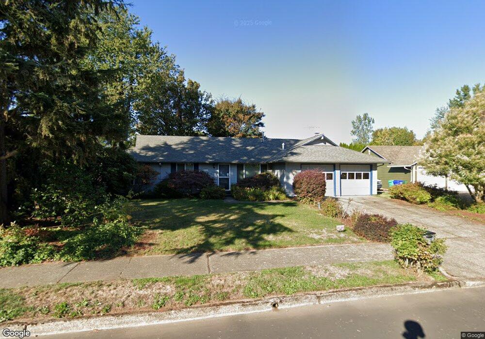 2035 NE 35th St, Gresham, OR 97030 - photo 1